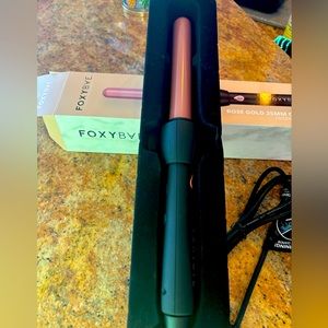 Foxybae Curling Wand